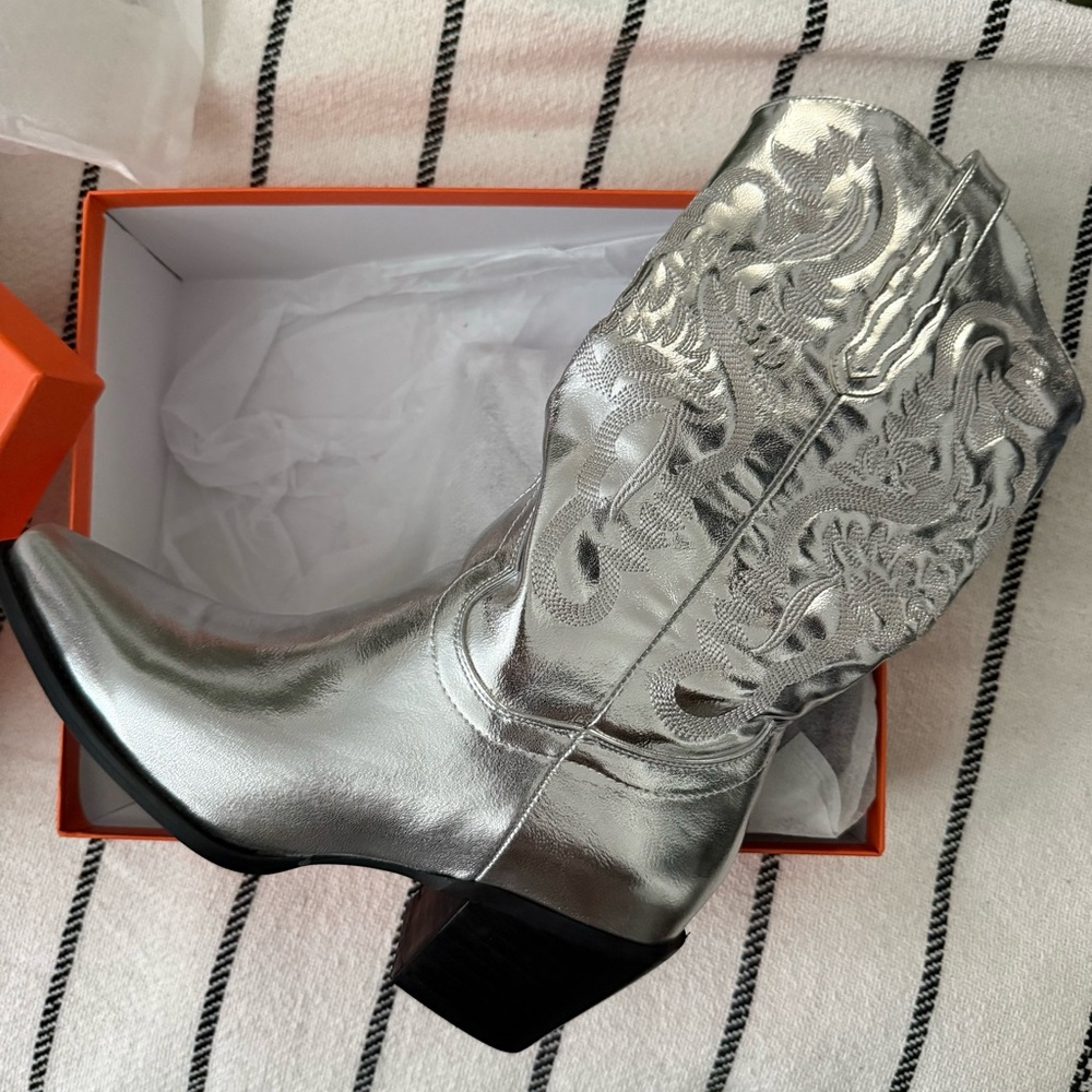 NEW CIERWS Cowboy Cowgirl Western Silver Boots Eras Tour Concert